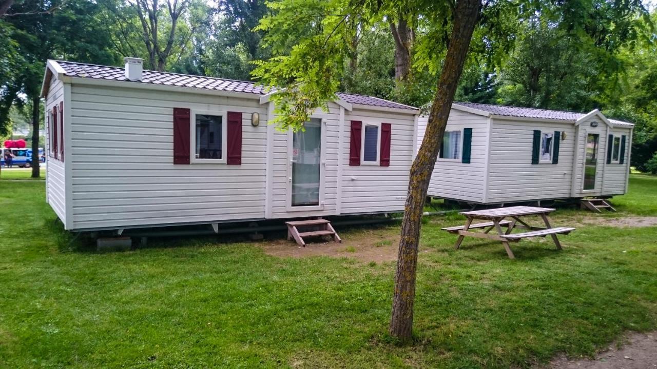 Camping Larribal Millau Eksteriør billede